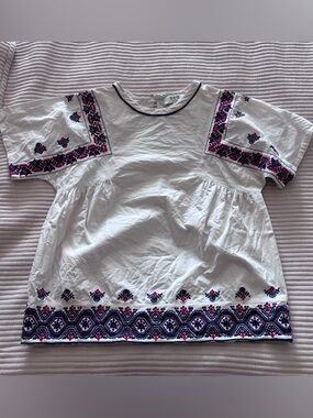 SEA New York Embroidered White Peasant Blouse with red & Navy Detail size 4